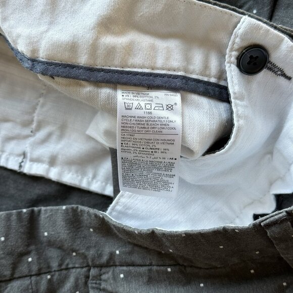 Old Navy Bermuda Shorts Mens Sz 31 Slim Blue White Polka Dot Shorts Preppy Beach - Picture 7 of 8